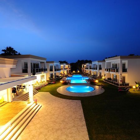 Delita Suite Hotel Turkbuku Голтуркбуку Екстериор снимка