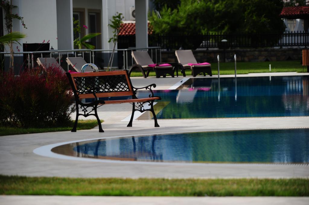 Delita Suite Hotel Turkbuku Голтуркбуку Екстериор снимка