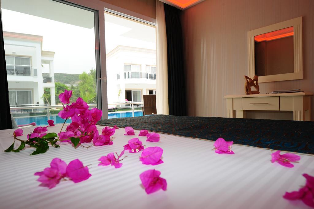 Delita Suite Hotel Turkbuku Голтуркбуку Екстериор снимка