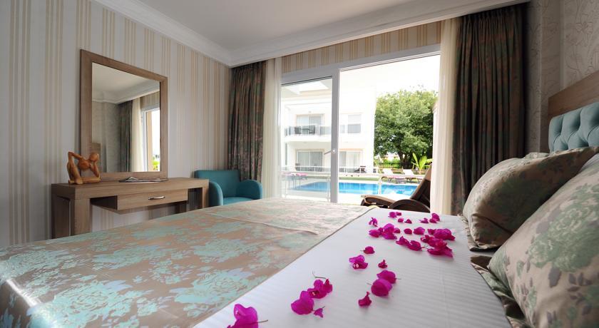 Delita Suite Hotel Turkbuku Голтуркбуку Екстериор снимка