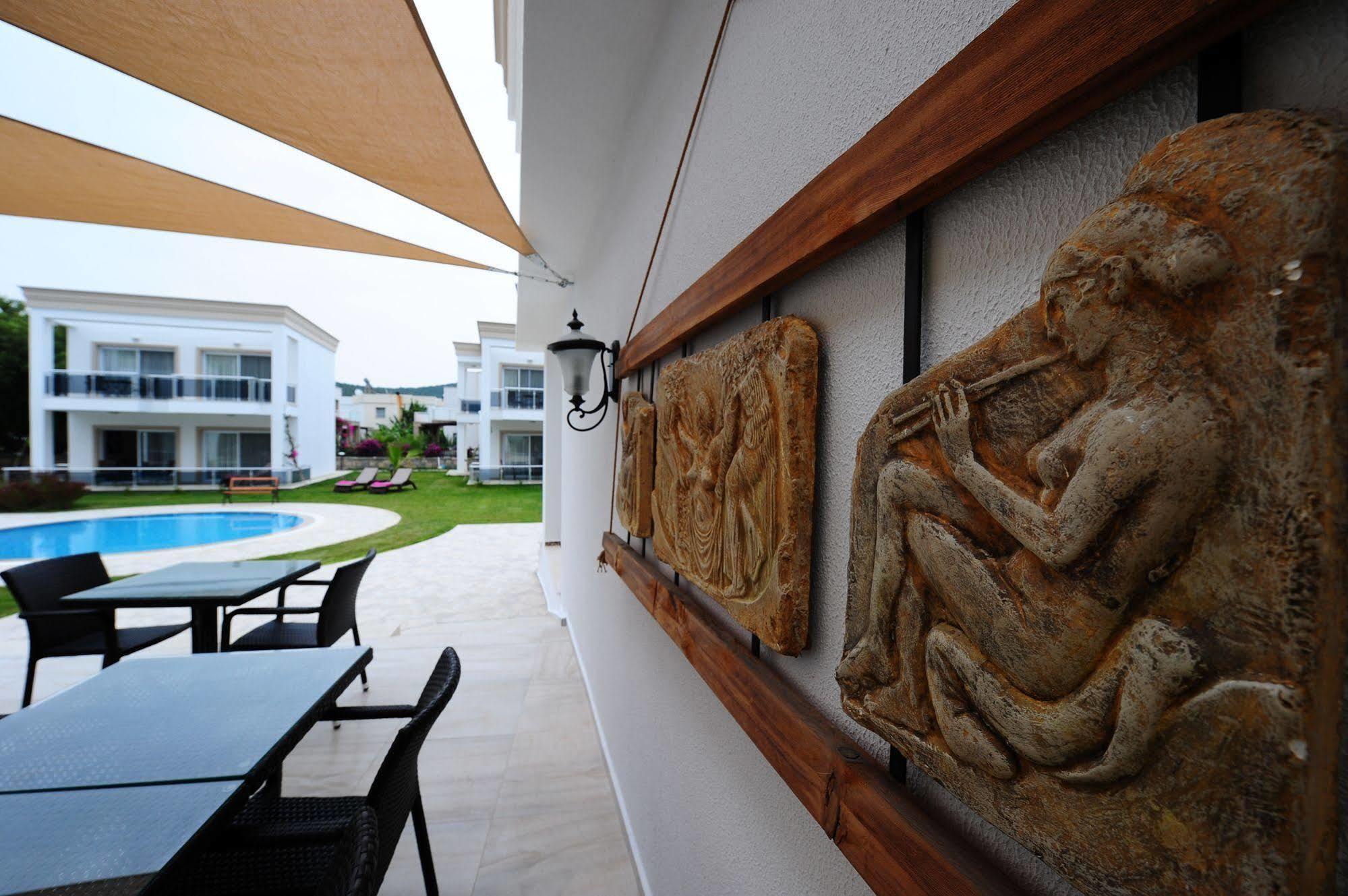 Delita Suite Hotel Turkbuku Голтуркбуку Екстериор снимка