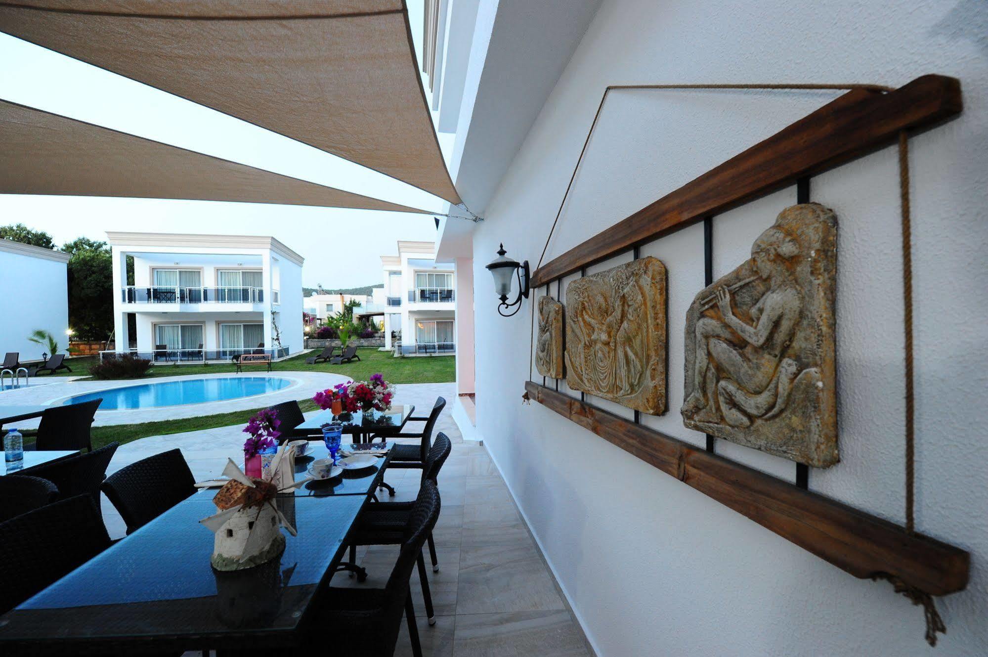 Delita Suite Hotel Turkbuku Голтуркбуку Екстериор снимка
